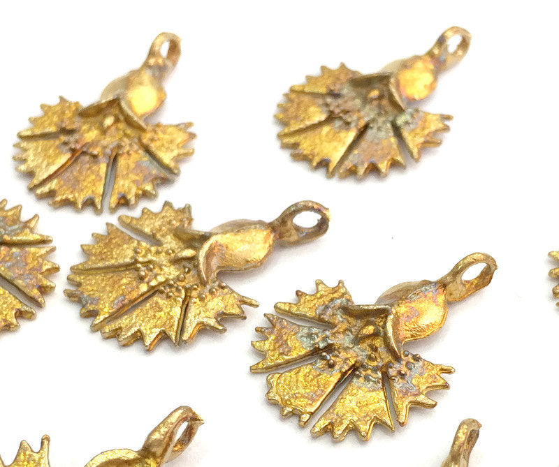 2 Raw Brass Flower Charms 25x18 mm G3400