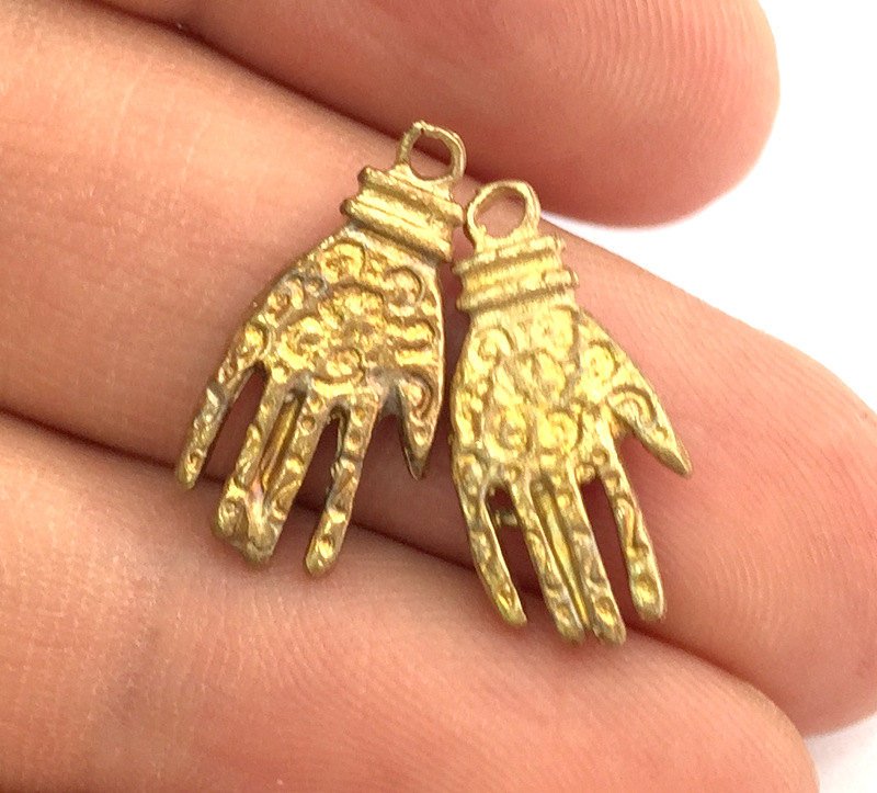 2 Raw Brass Hand Charms 20x10 mm G3401