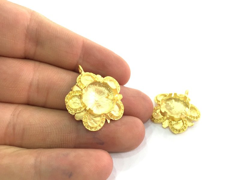 Gold Plated Brass Mountings ,  Blanks   (14 mm blank) G3446