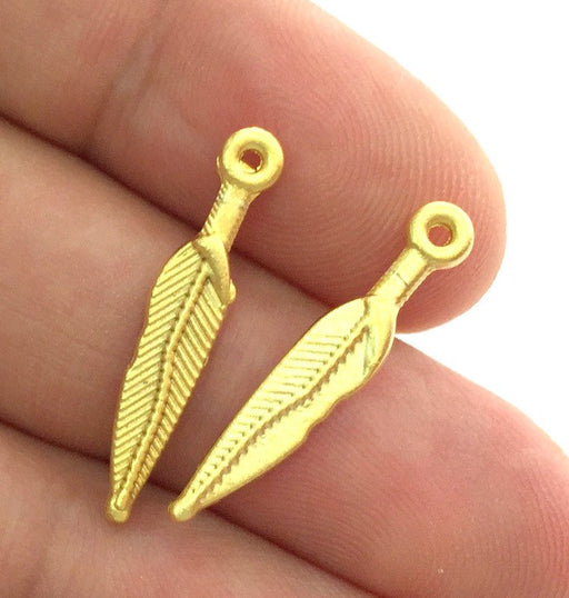 10 Leaf Charms , Gold Plated Metal 26x5 mm G3599