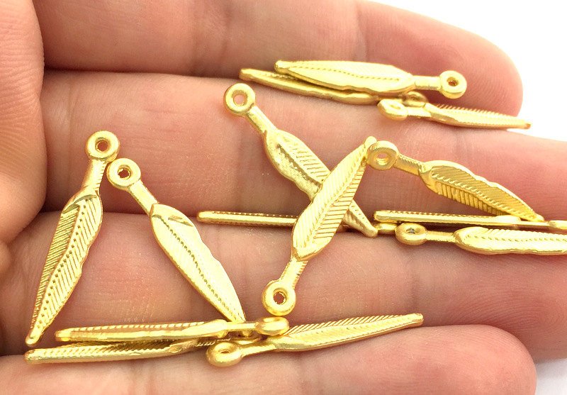 10 Leaf Charms , Gold Plated Metal 26x5 mm G3599