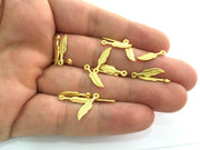 10 Pcs (17x4 mm)  Leaf Charms , Gold Plated Metal G3600