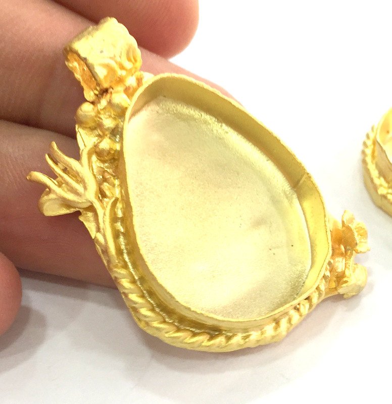 Gold Plated Brass Mountings ,  Blanks  44x30 mm (30x22 mm blank) G3833