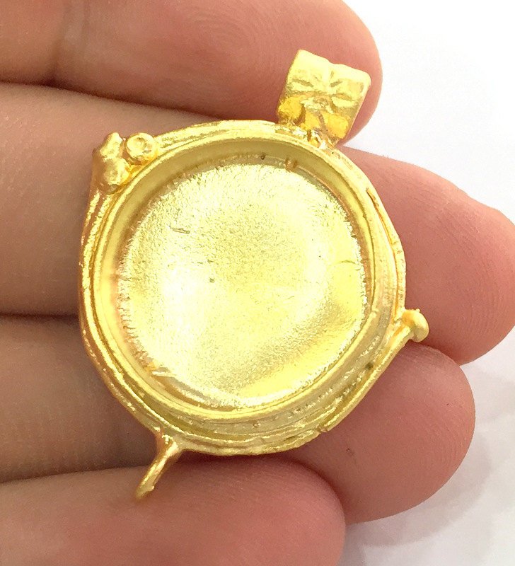 Gold Plated Brass Mountings ,  Blanks  38x29 mm (20 mm blank) G3832