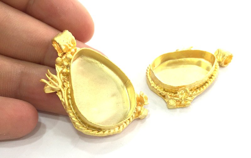 Gold Plated Brass Mountings ,  Blanks  44x30 mm (30x22 mm blank) G3833