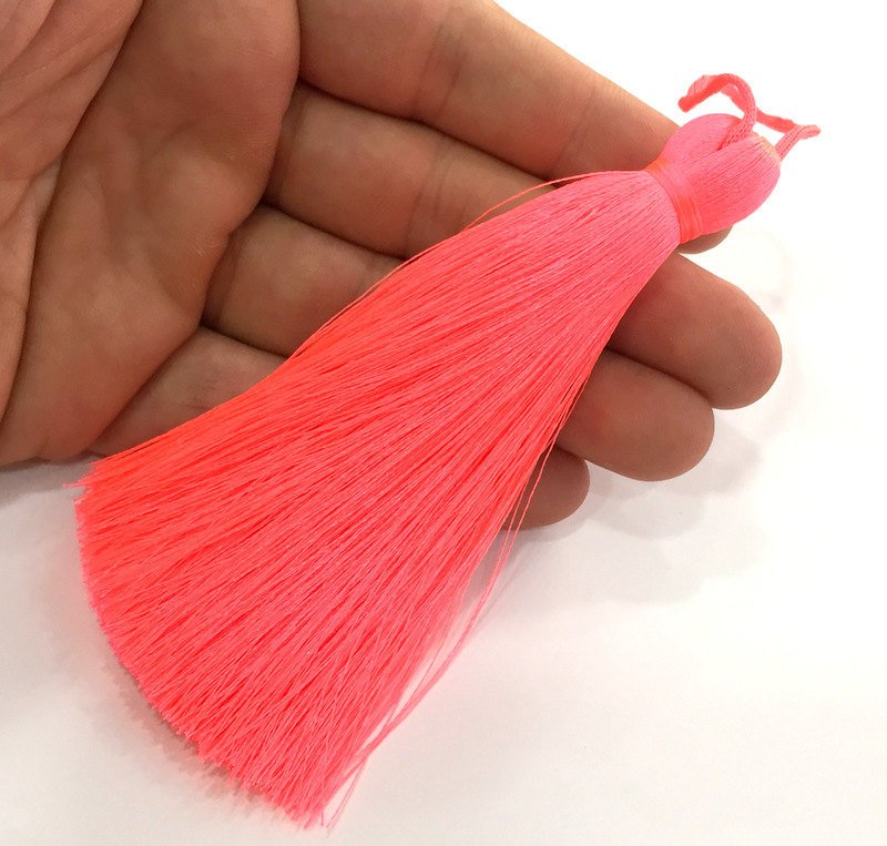 Neon Pink Tassel ,   Large Thick  113 mm - 4.4 inches   G3884
