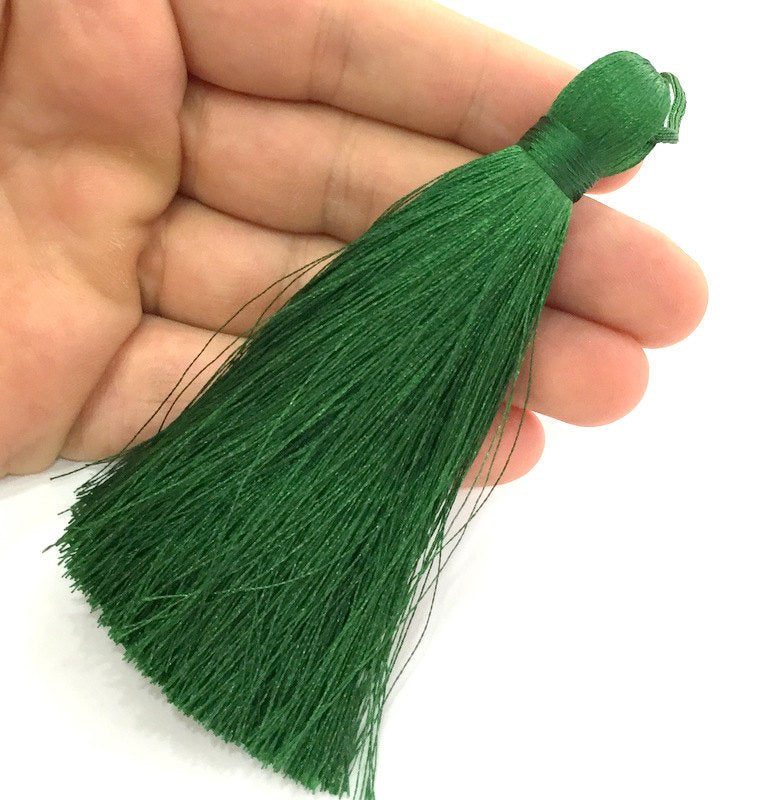 Green Tassel ,   Large Thick  113 mm - 4.4 inches   G3886