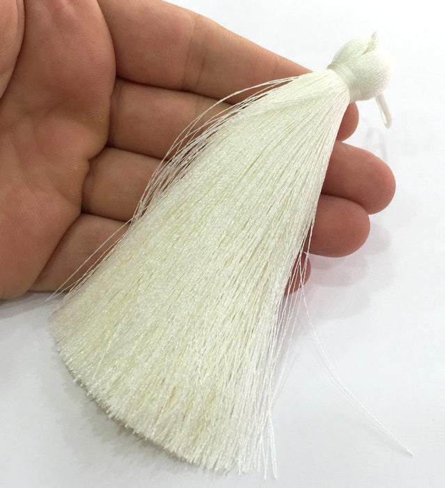 Cream  Tassel ,   Large Thick  113 mm - 4.4 inches   G12238