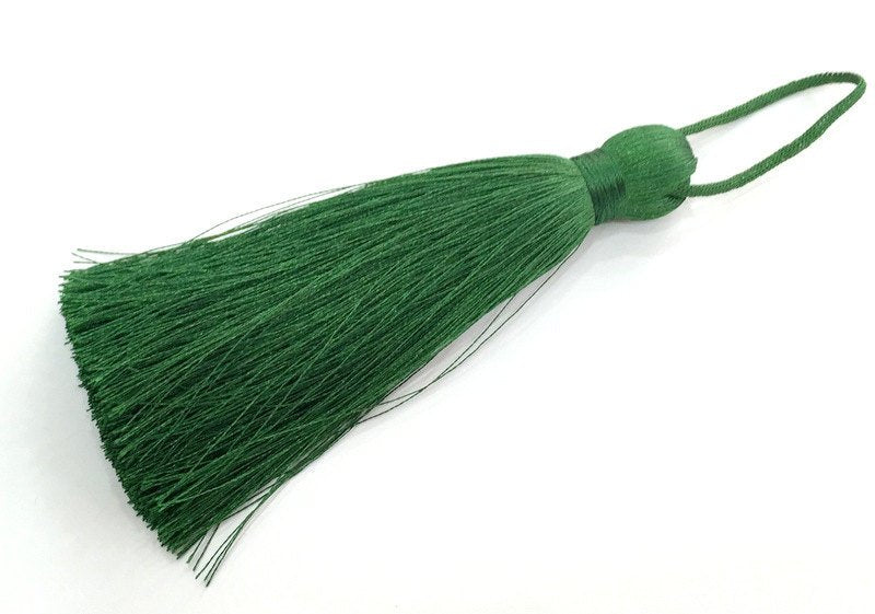 Green Tassel ,   Large Thick  113 mm - 4.4 inches   G3886