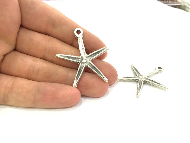 2 Silver Starfish Pendants , Antique Silver Plated Metal 44x41 mm   G3956