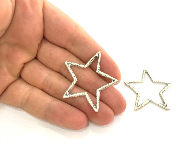 2 Star Pendants , Antique Silver Plated Metal 40 mm   G3957