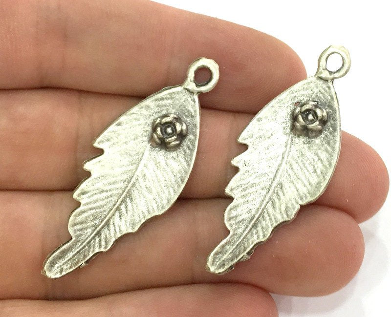 2 Leaf Pendants Antique Silver Plated Metal 46x18 mm   G3961