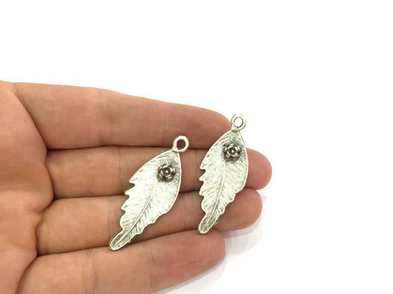 2 Leaf Pendants Antique Silver Plated Metal 46x18 mm   G3961