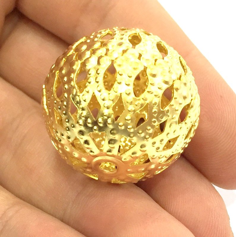 10 Pcs Gold Plated  Ball Beads  (30 mm) G4505