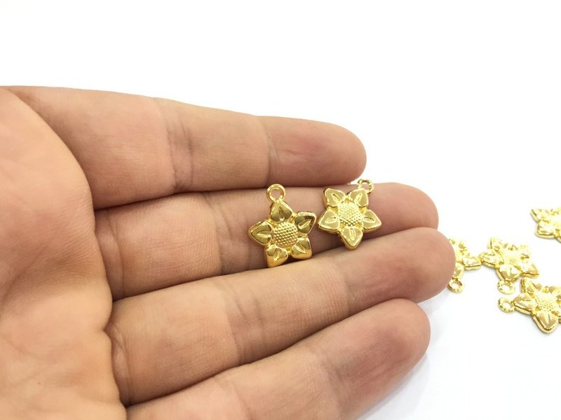 4 Pcs (15mm)  Flower Charms, Gold Plated Metal G4537