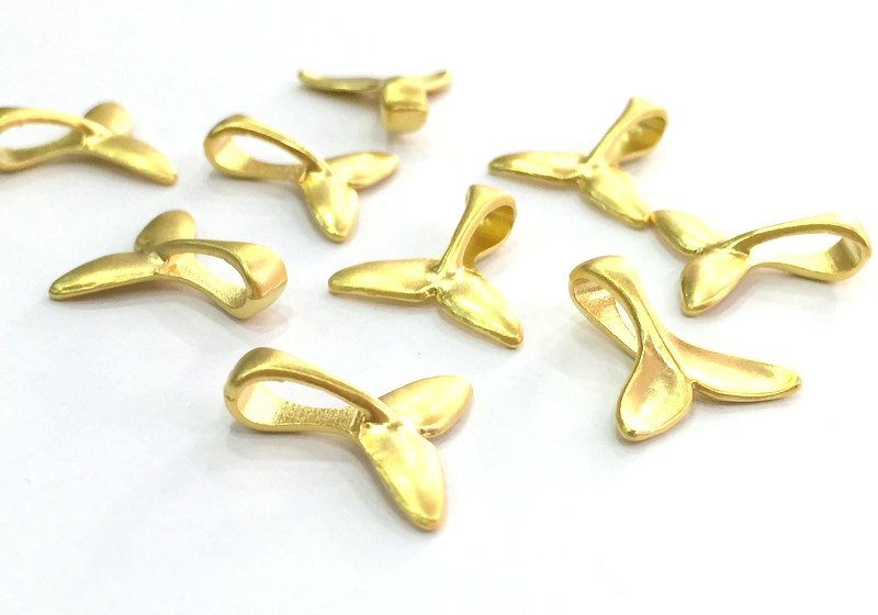 5 Fishtail Charms  Gold Plated Charms (17x16mm)  G4551