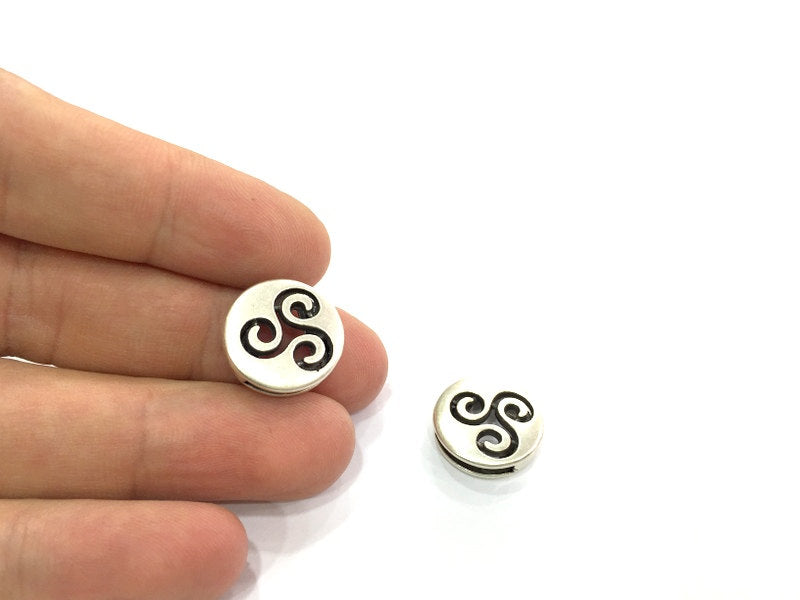 2 Antique Silver Plated Metal Beads  2 Pcs (18 mm) G4567