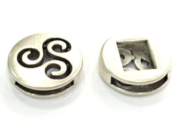 2 Antique Silver Plated Metal Beads  2 Pcs (18 mm) G4567