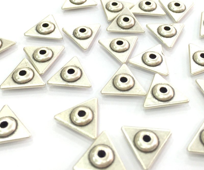 10 Pcs (11 mm) Antique Silver Plated Metal Triangle Beads   G4588