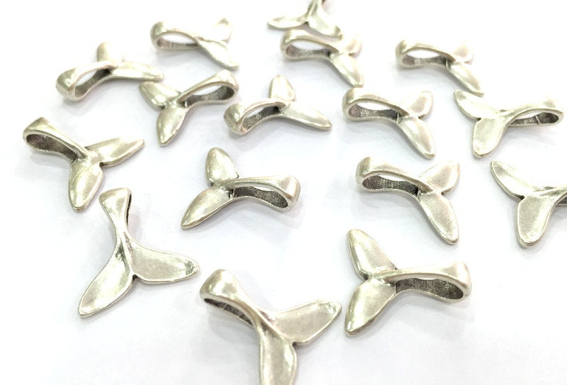 10 Silver Charms Antique Silver Plated Fishtail Charms 10 Pcs (17x16mm)   G8637