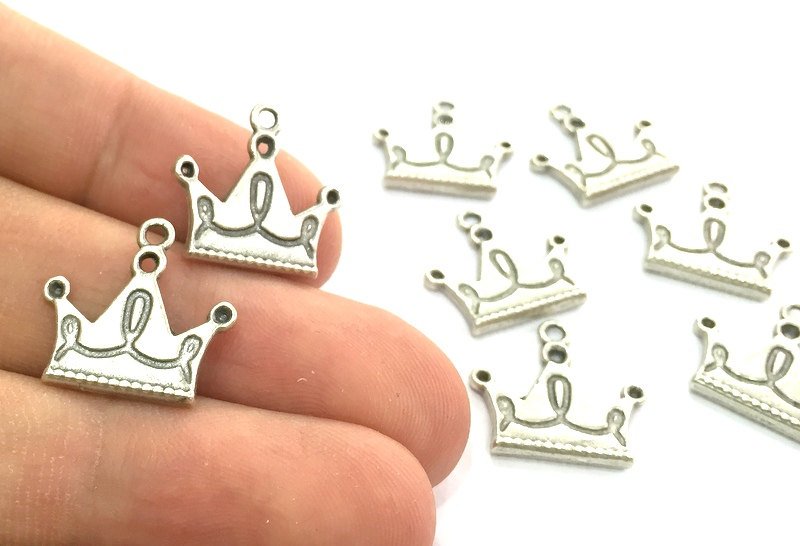 10 Crown Charms Antique Silver Plated Charms (18x18mm)  G4622