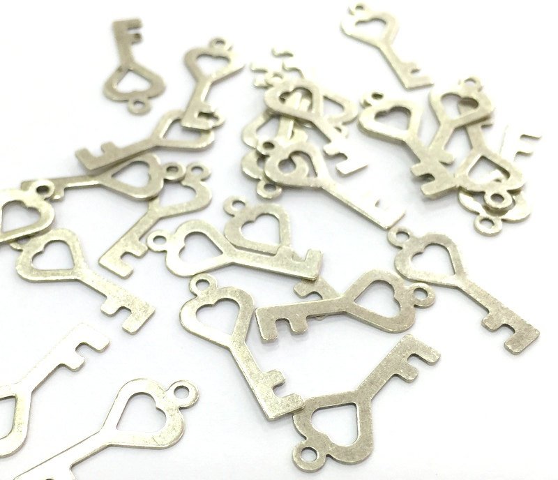 10 Antique Silver Plated Brass Key Charms 10 Pcs (20x8mm)   G4671