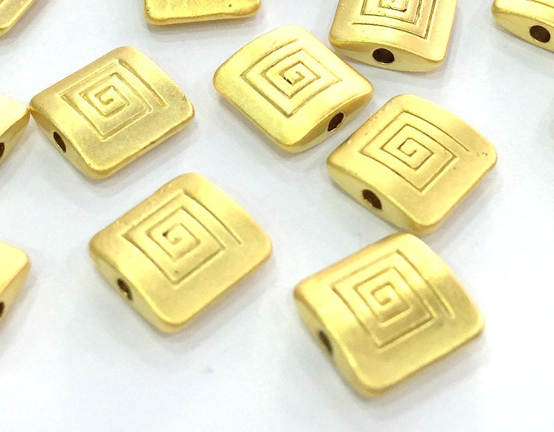 5 Gold Beads Gold Plated Metal Beads (10 mm)    G4695