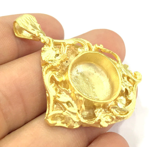 Pendant Blank Bezel Settings Base Blank Mountings Necklace Blank Cabochon Base Gold Plated Brass  (16 mm blank) G10050