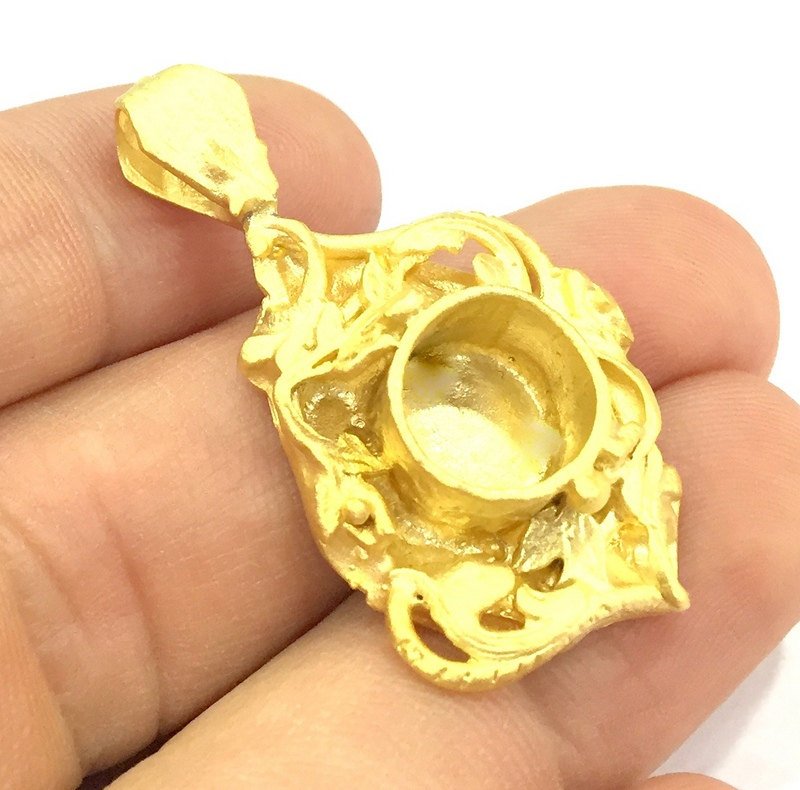 Gold Plated Brass Mountings ,  Blanks   (10 mm blank) G10051