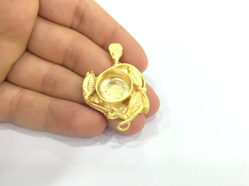 Pendant Blank Bezel Settings Base Blank Mountings Necklace Blank Cabochon Base Gold Plated Brass  (16 mm blank) G10044