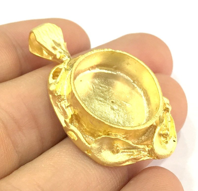 Gold Plated Brass Mountings ,  Blanks   (20 mm blank) G5530