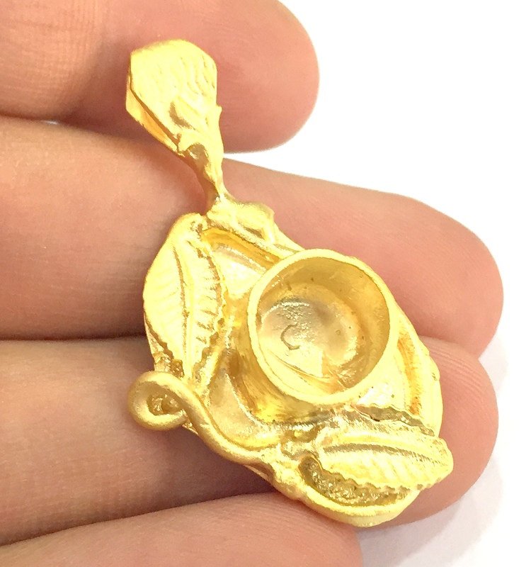 Gold Plated Brass Mountings ,  Blanks   (10 mm blank) G5052