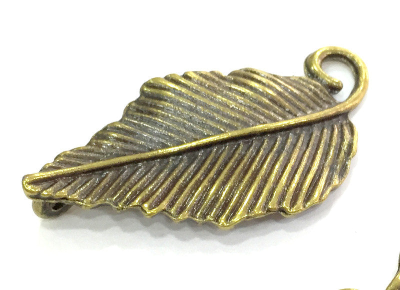 2 Leaf Pendant Antique Bronze Pendant (50x30 mm.) G5158