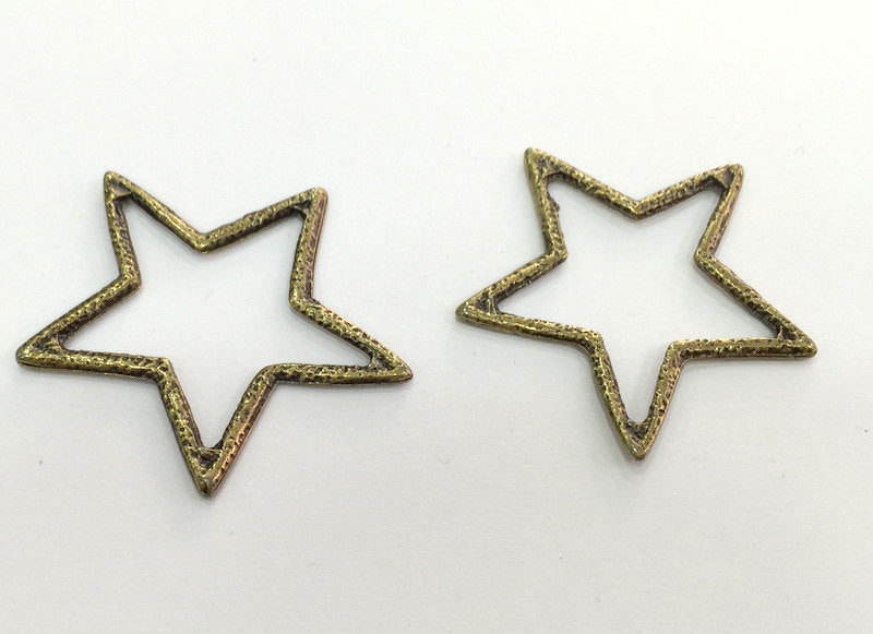 5 Antique Bronze Pendant Antique Bronze Star Pendant  (40 mm.)   G13820