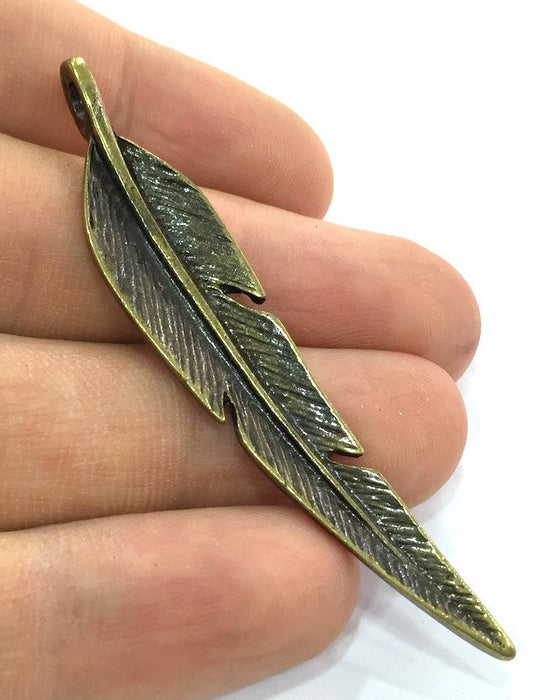 2 Feather Pendant Antique Bronze Pendant (69x13 mm.)  G5169