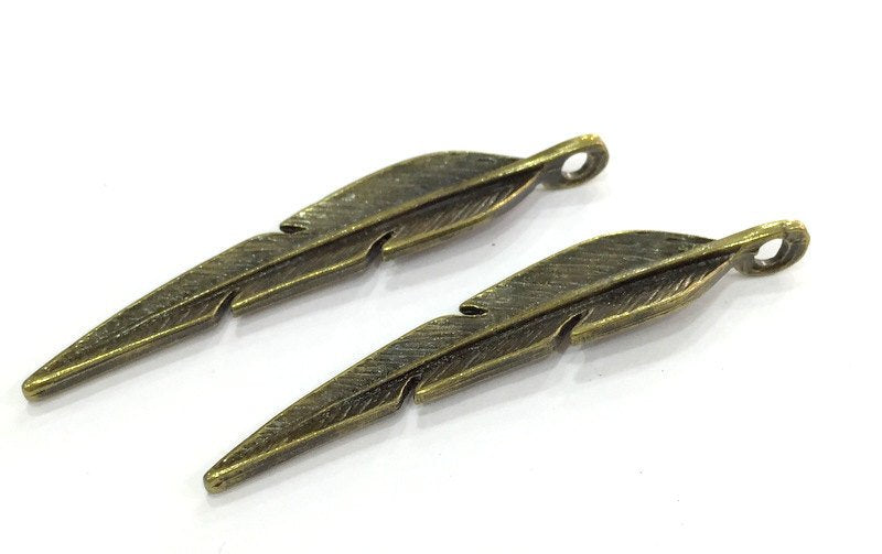2 Feather Pendant Antique Bronze Pendant (69x13 mm.)  G5169