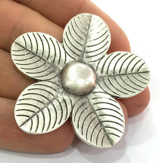 Flower Pendant Antique Silver Plated Metal 50mm   G5179