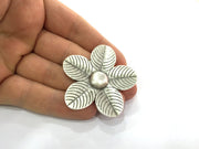 Flower Pendant Antique Silver Plated Metal 50mm   G5179