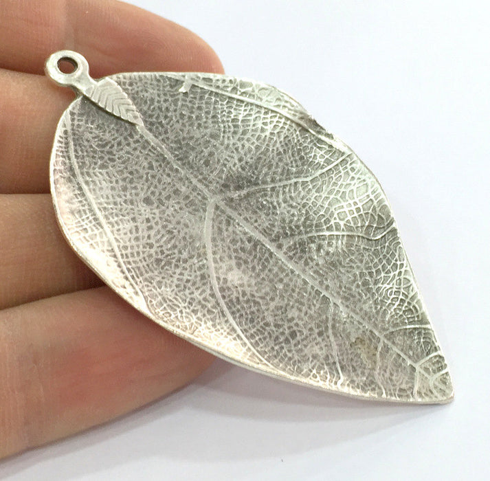 Antique Silver Plated Metal Leaf Pendant 72x41mm   G8808