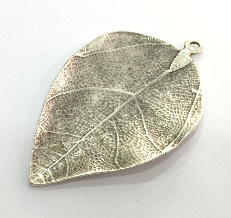 Antique Silver Plated Metal Leaf Pendant 72x41mm   G8808