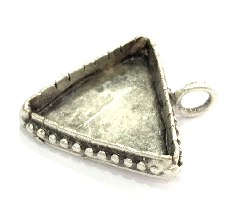 Antique Silver Plated Brass  Mountings , Blanks (25x25x25 mm  Triangle blank) G5265