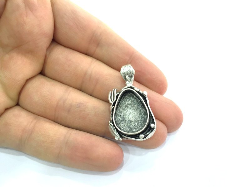 Antique Silver Plated Brass  Mountings , Blanks (25x18 mm drop blank) G5262