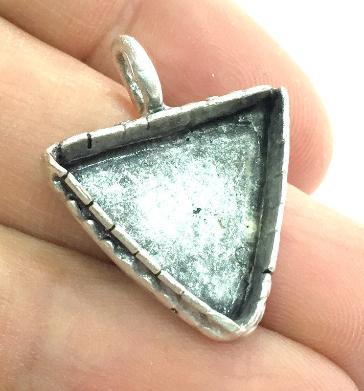 Antique Silver Plated Brass  Mountings , Blanks (20x20x20 mm  Triangle blank) G5260