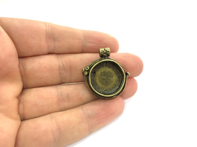 Antique Bronze Brass Blank (20mm blank) , Mountings  G5421