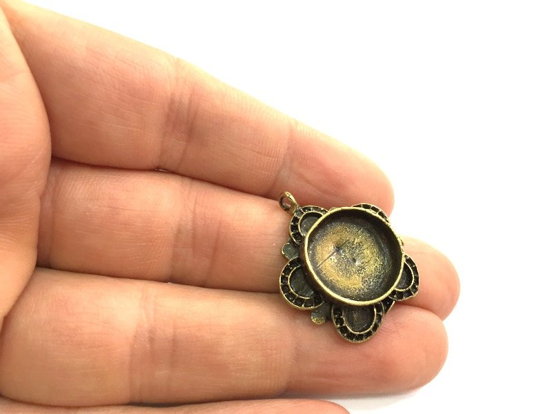 Antique Bronze Pendant Blank Base Setting Necklace Blank Mountings  Antique Bronze Brass  (16mm blank) , Mountings  G5456