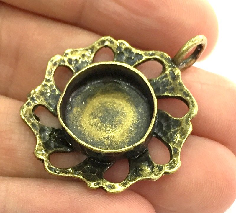 Antique Bronze Brass Pendant Blank (16mm blank) , Mountings  G5430