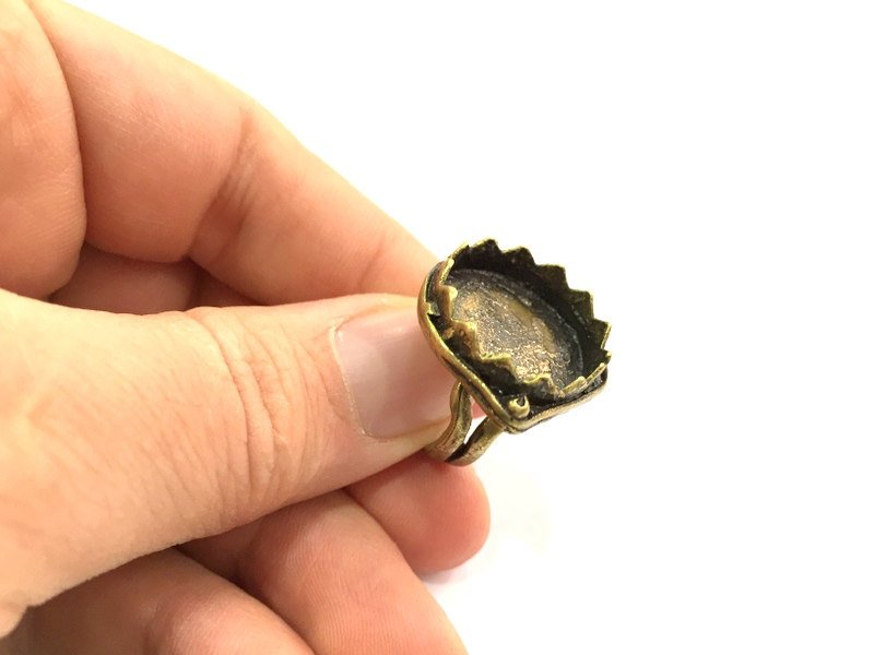 Adjustable Ring Blank, (20mm blank ) Antique Bronze Plated Brass G5510
