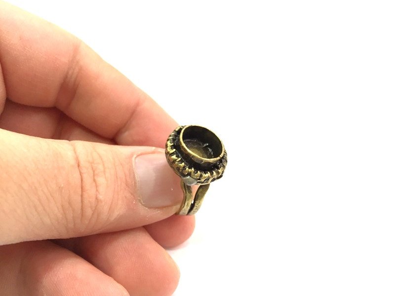 Ring Blank Base Bezel Setting Adjustable  Blank, (10mm blank ) Antique Bronze Plated Brass G5563