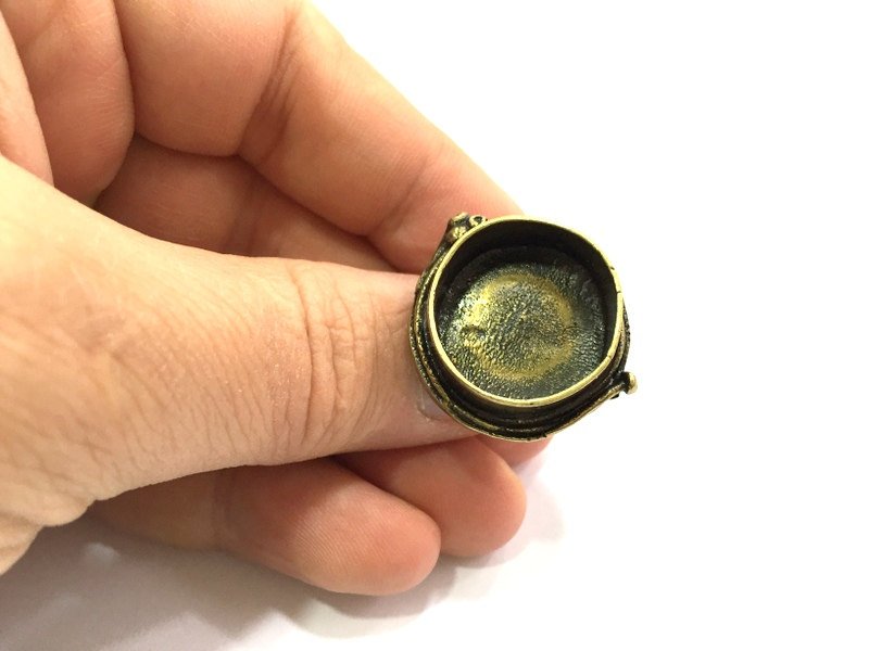 Adjustable Ring Blank, (20mm blank ) Antique Bronze Plated Brass G5628
