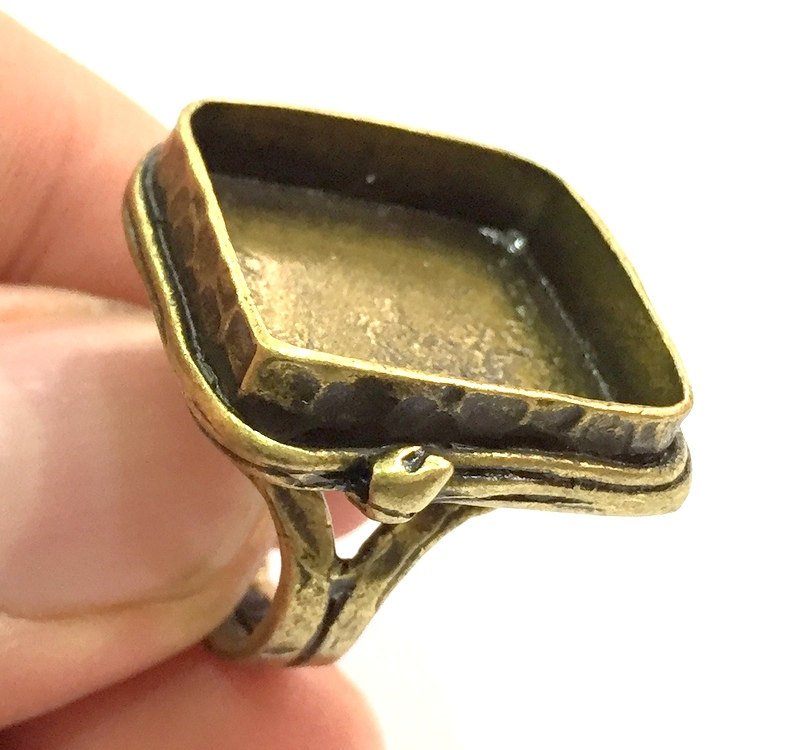 Adjustable Ring Blank, (20x20mm blank ) Antique Bronze Plated Brass G5537